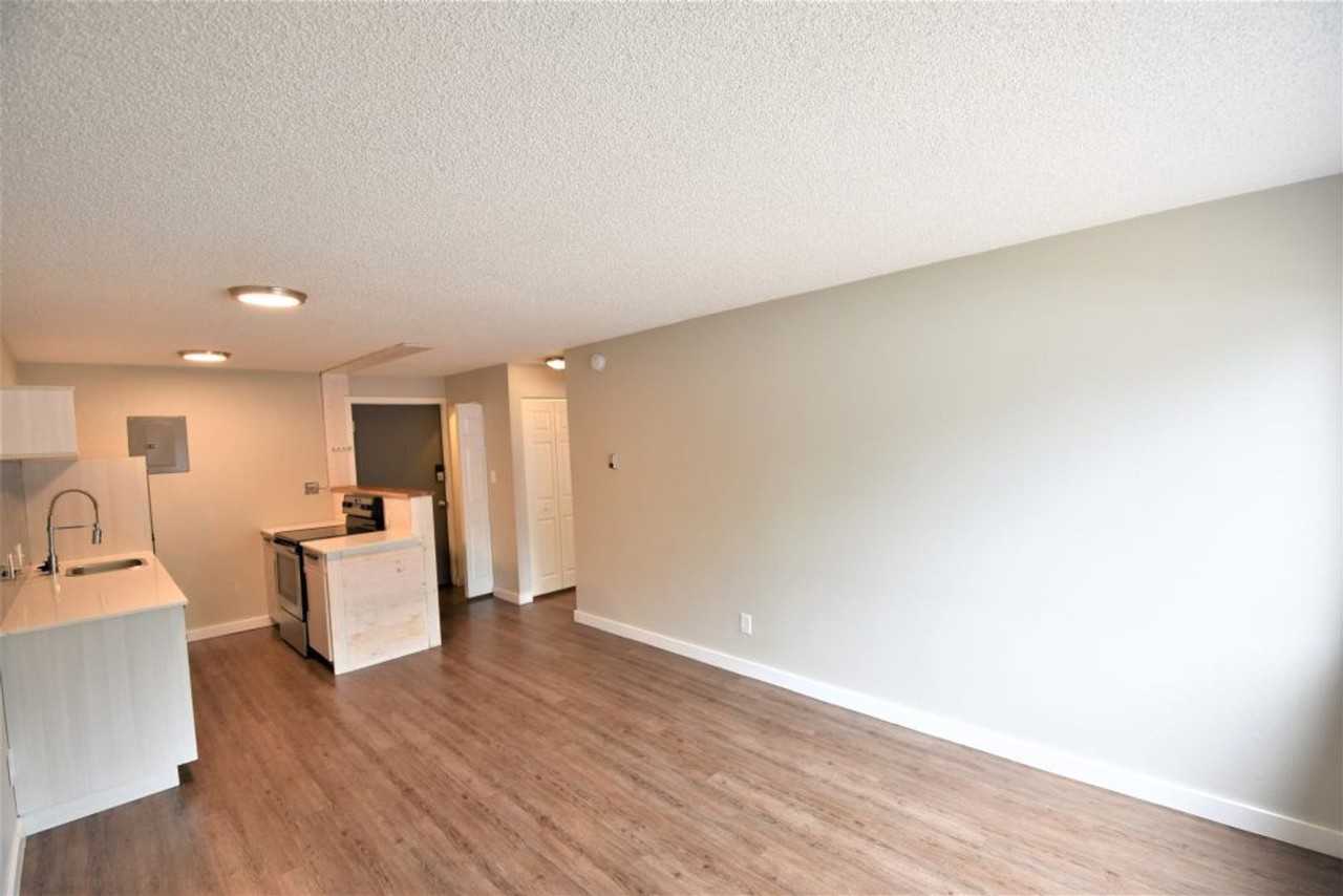 1707 22nd St - Photo 6 of 17