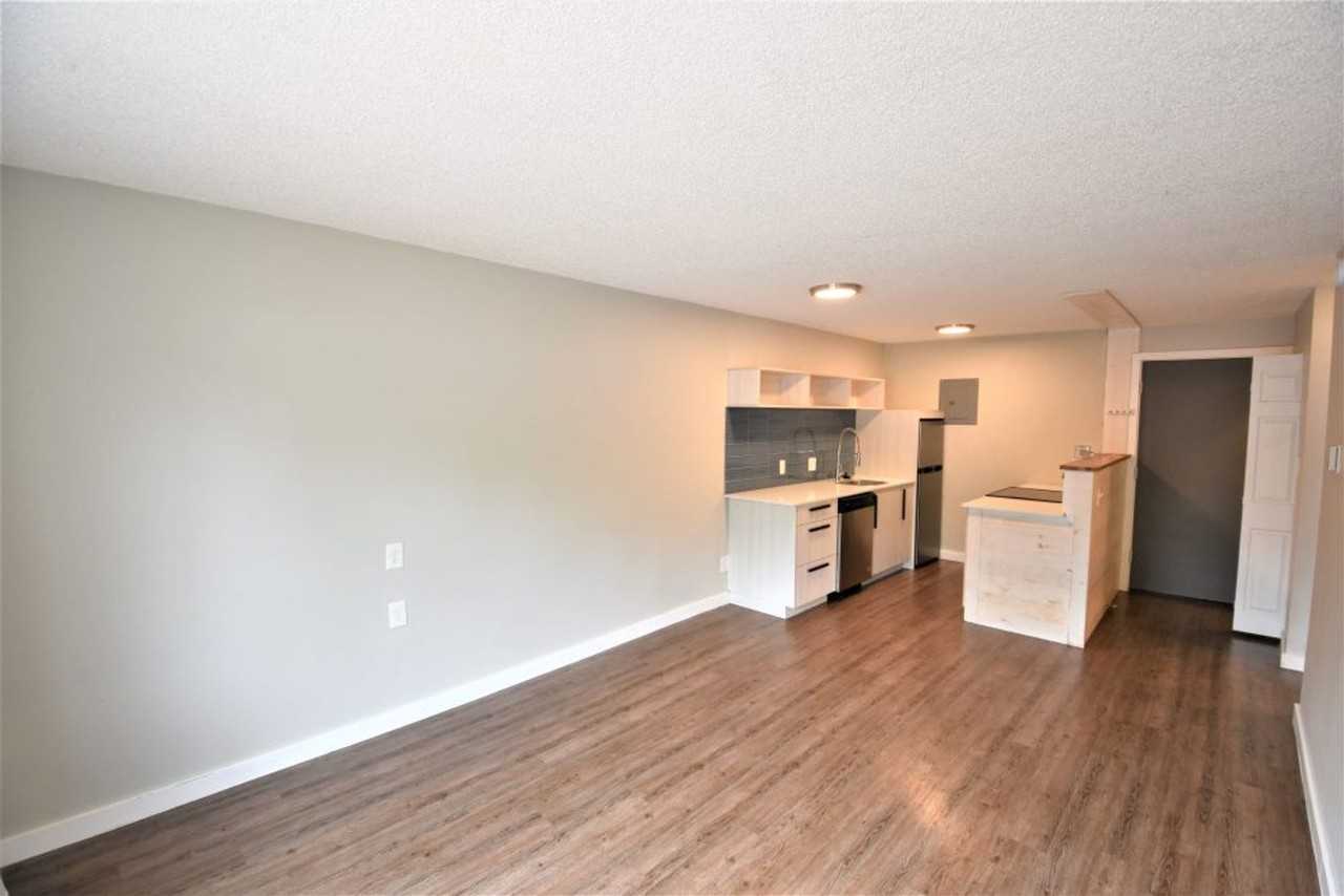 1707 22nd St - Photo 7 of 17