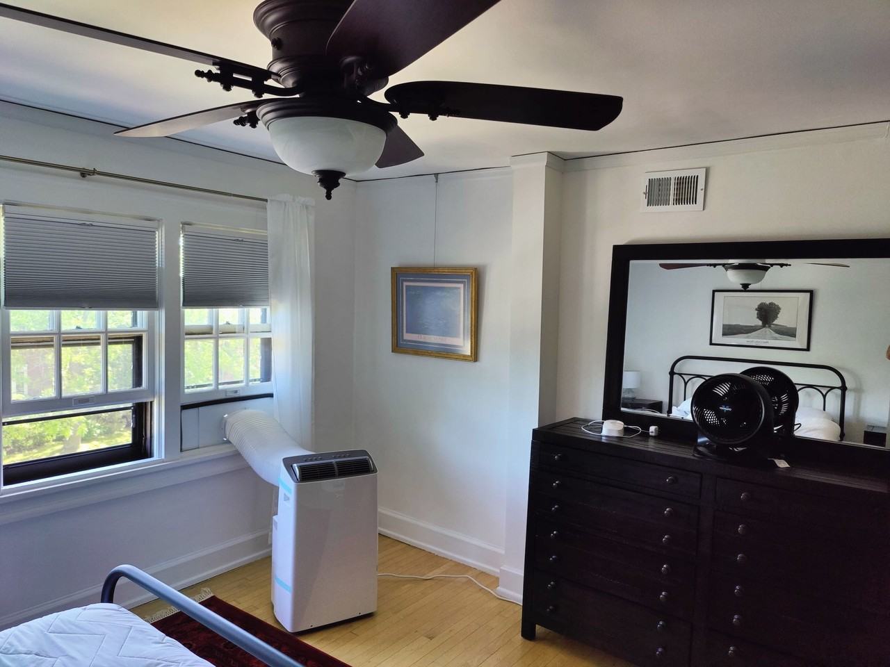 2245 N Lake Dr. (Duplex) - Photo 5 of 11