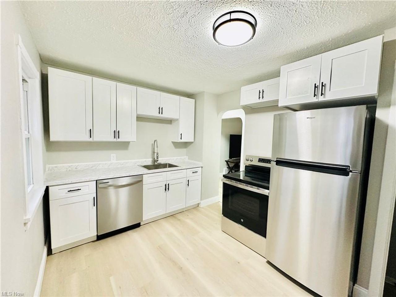 20510 Mountville Dr - Photo 4 of 21