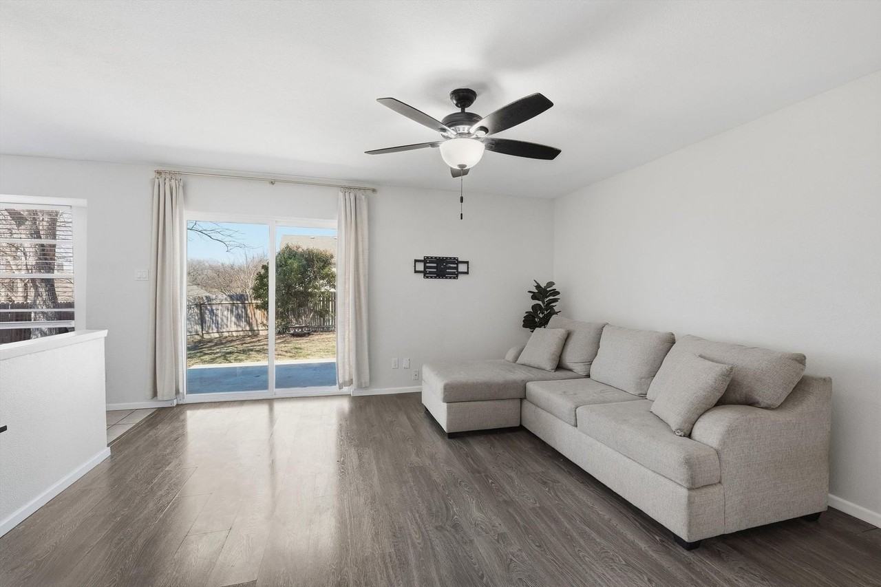 3409 Cliffside Dr - Photo 6 of 28