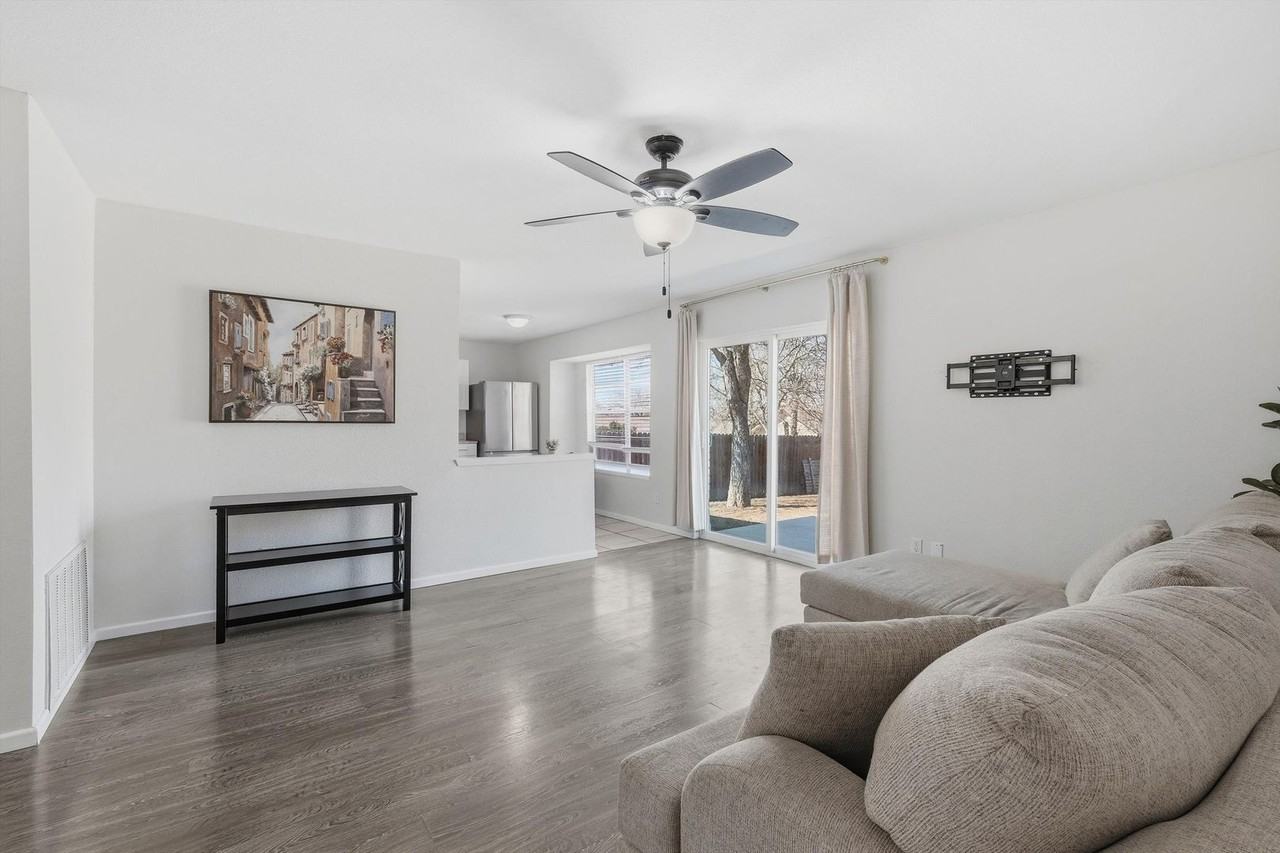 3409 Cliffside Dr - Photo 7 of 28