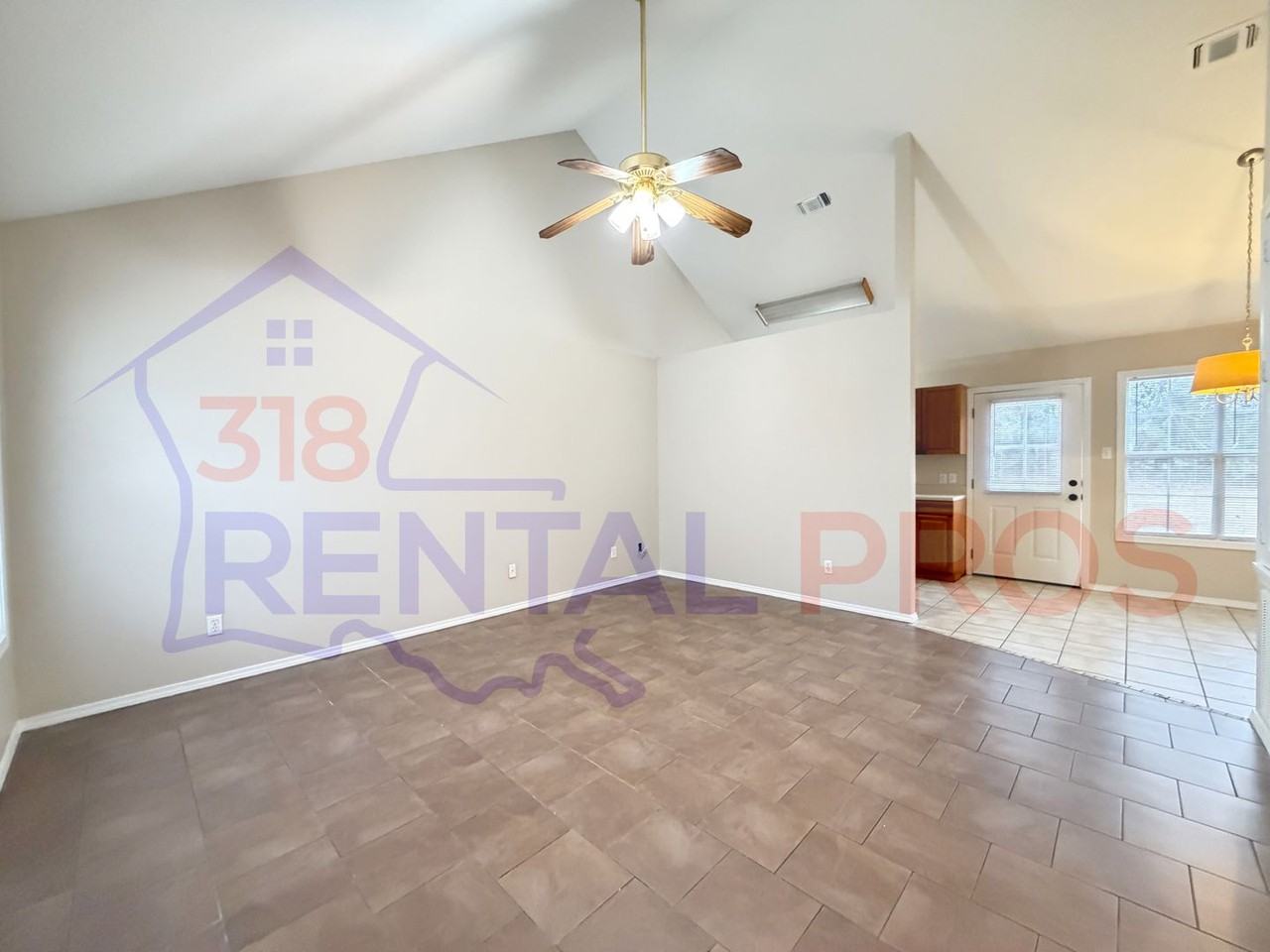 1305 Brewster Ave - Photo 3 of 28