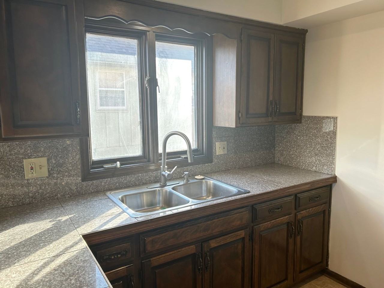 1312 Nw 6th St - Photo 7 of 24