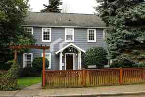 featured image of 501 N 10th St