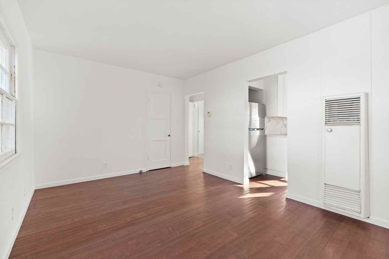 4636 Clarissa Ave - Photo 4 of 12