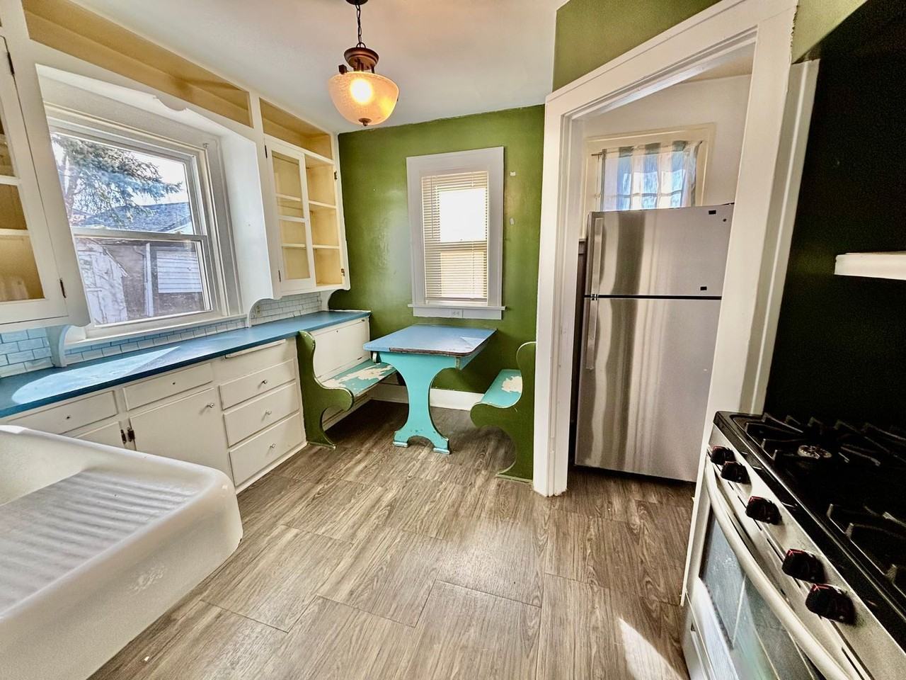 847 S 60th St - Photo 3 of 15