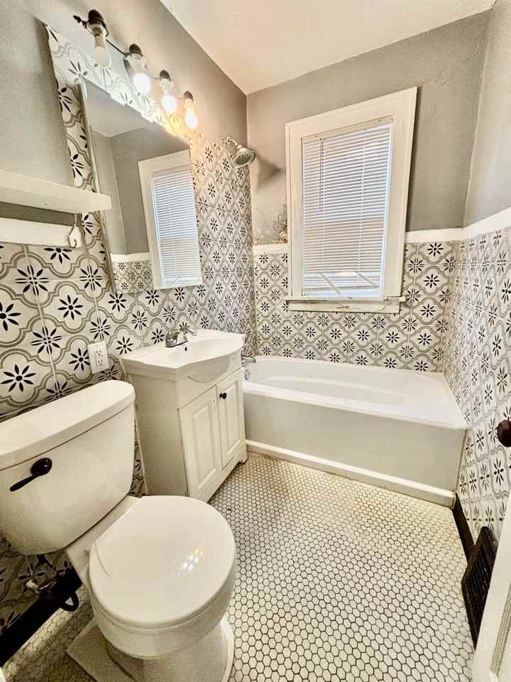 847 S 60th St - Photo 5 of 15