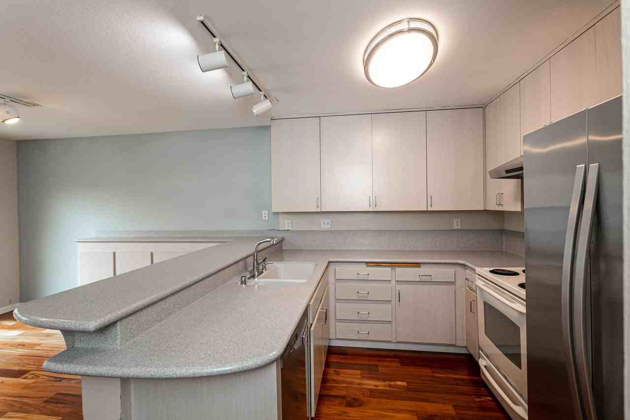 1017 Kingston Ln - Photo 4 of 18