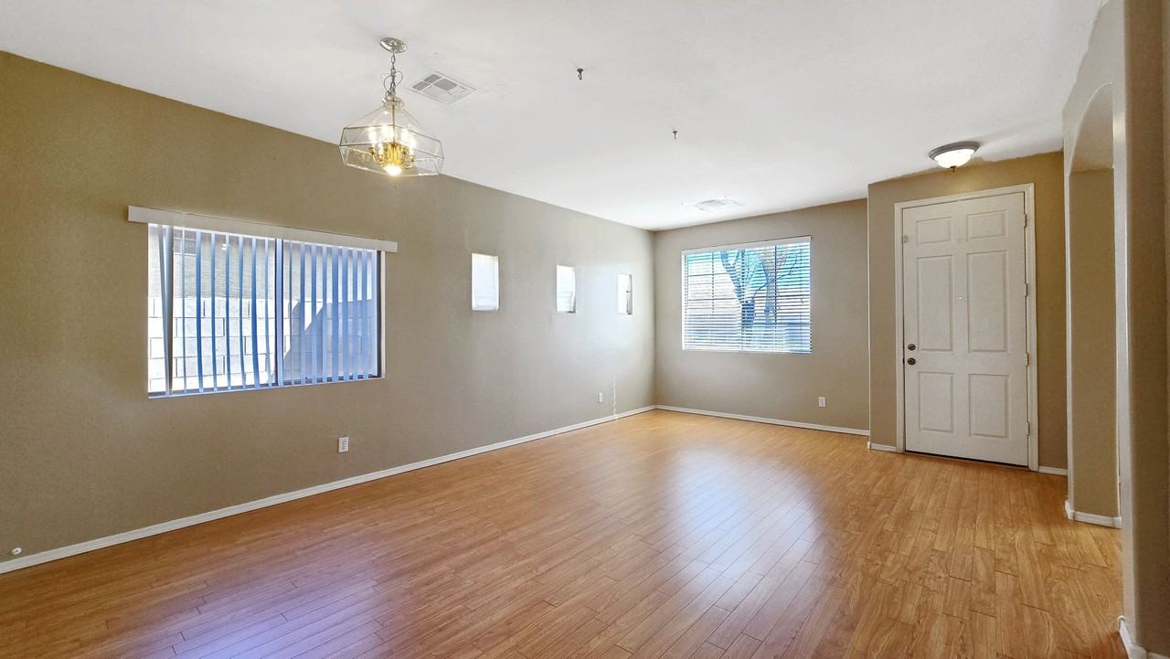 17586 W Agave Ct - Photo 7 of 44