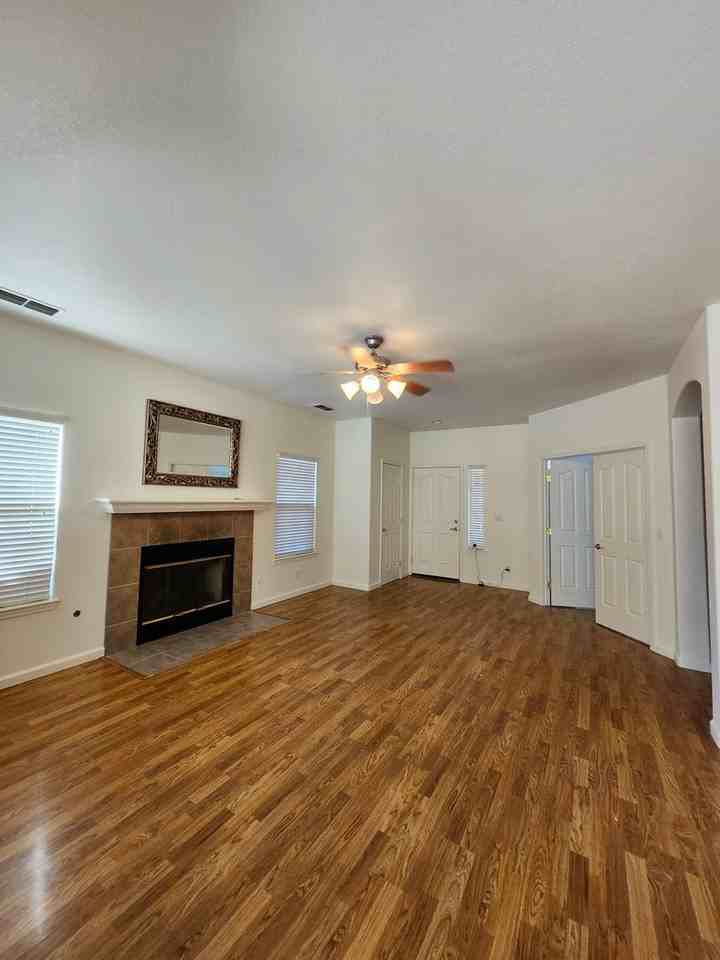 862 Graystone Ct - Photo 3 of 39