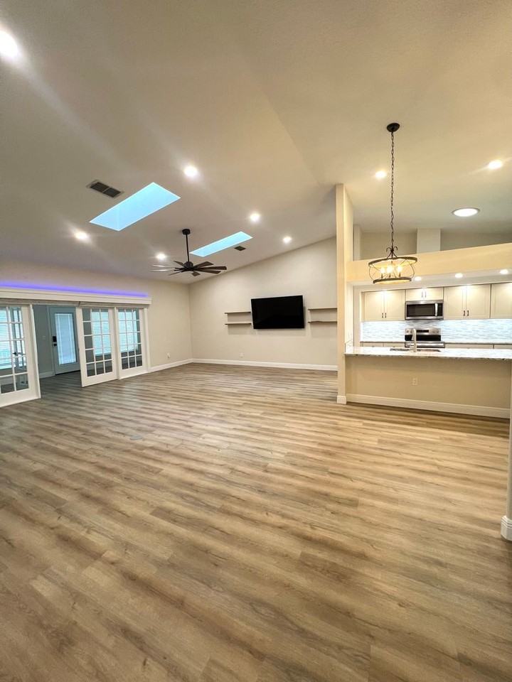 6533 Brentwood Dr - Photo 2 of 10