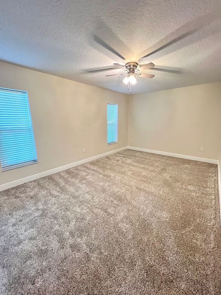 6533 Brentwood Dr - Photo 7 of 10