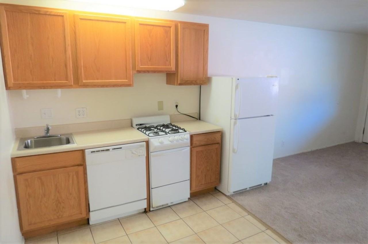 2955 College Ave - Photo 4 of 11