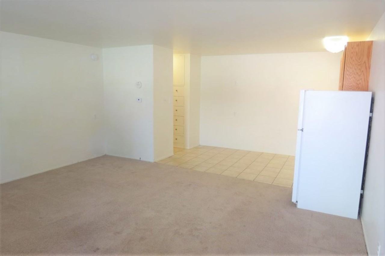 2955 College Ave - Photo 5 of 11