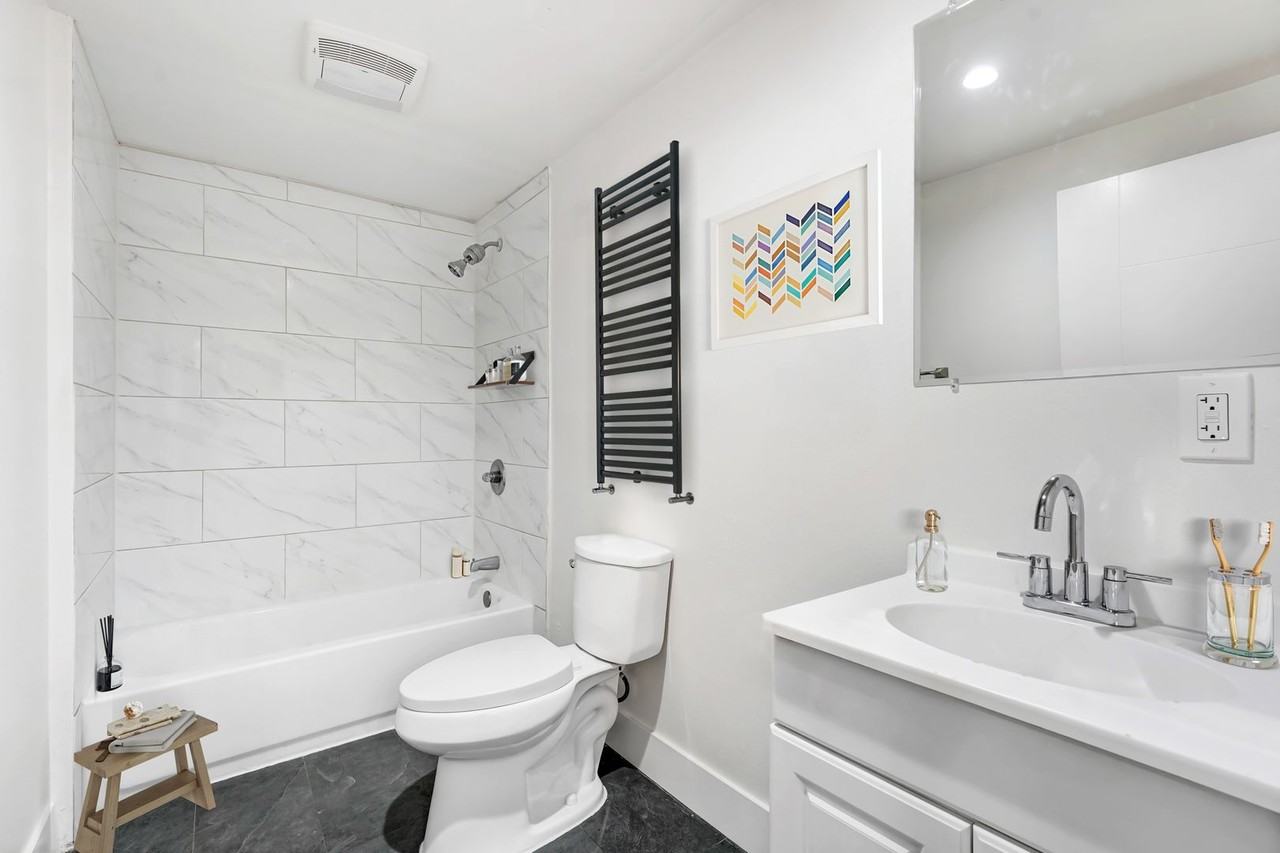 10028 San Fernando Rd - Photo 3 of 5