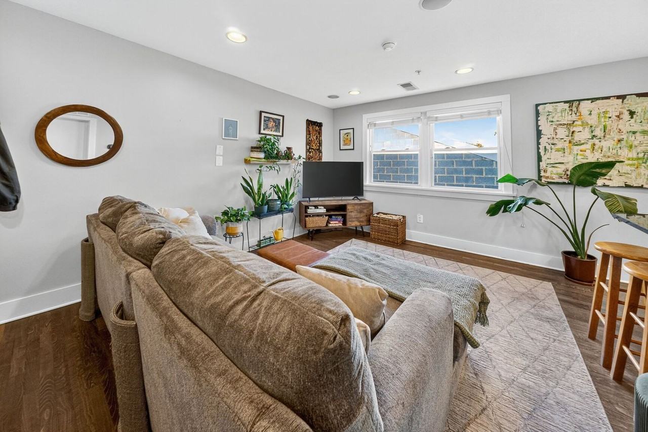 2608 Sherman Ave Nw #303 - Photo 3 of 21