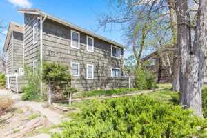 featured image of 3527 Nottingham Ct