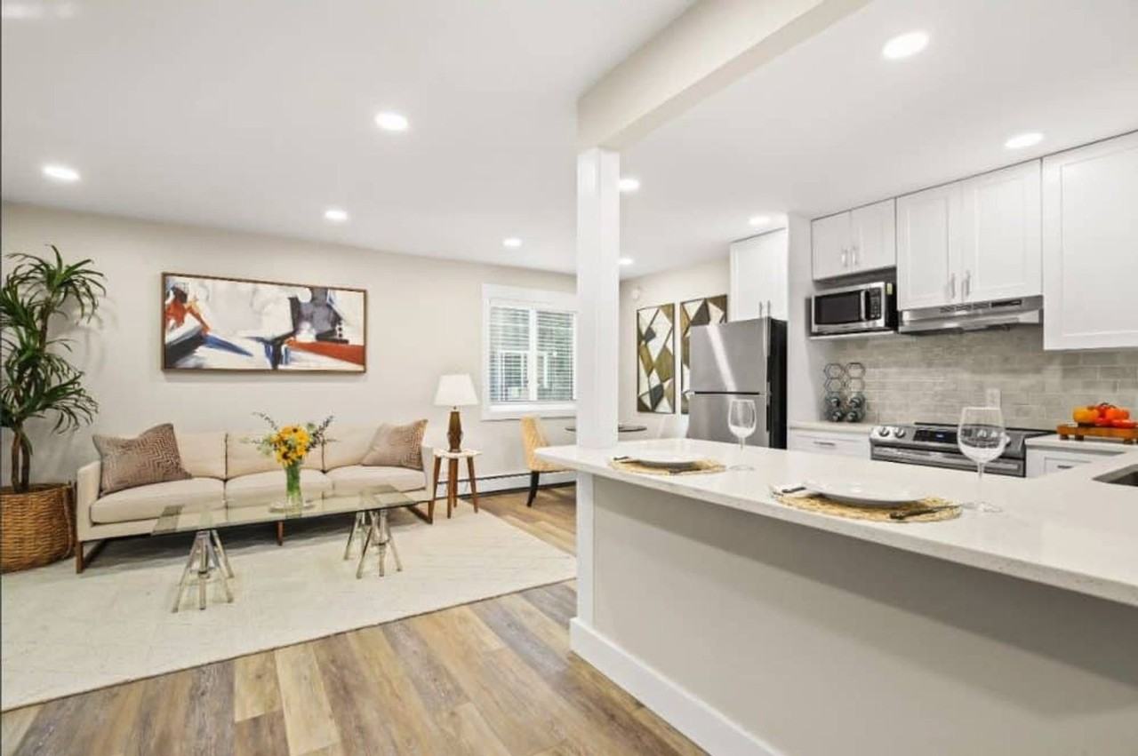 3527 Nottingham Ct - Photo 3 of 12