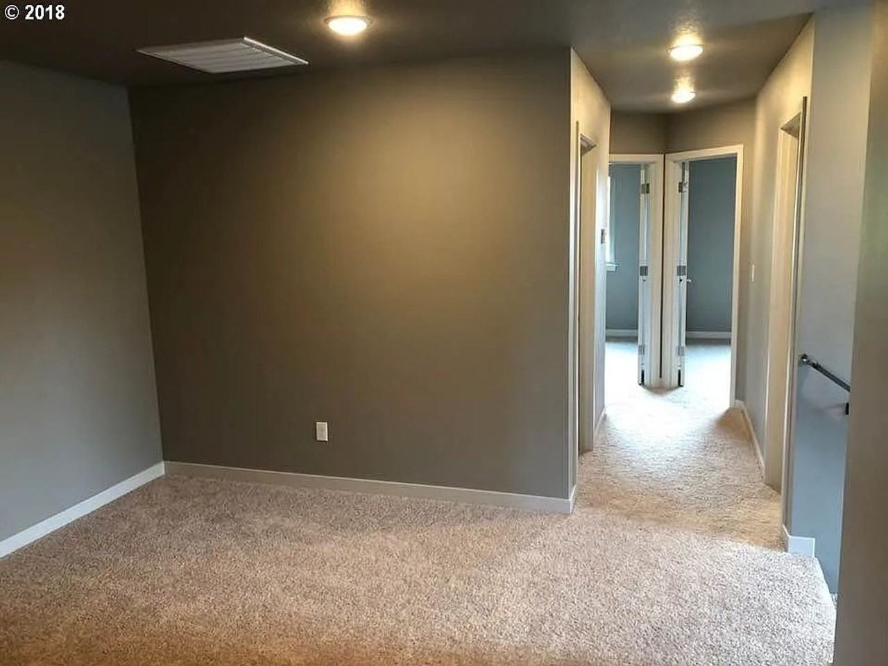 12207 Ne 116th St - Photo 2 of 15