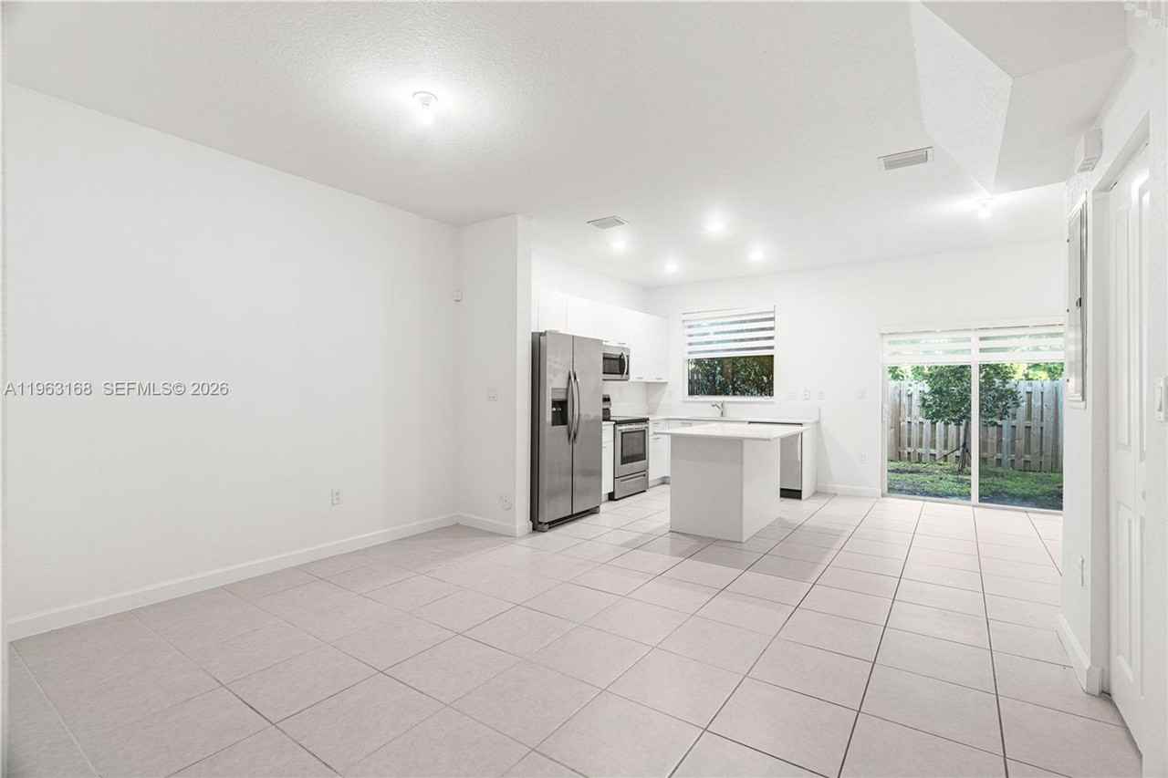 12307 Nw 23rd Ct - Photo 4 of 19
