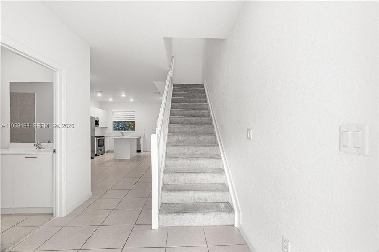 12307 Nw 23rd Ct - Photo 6 of 19
