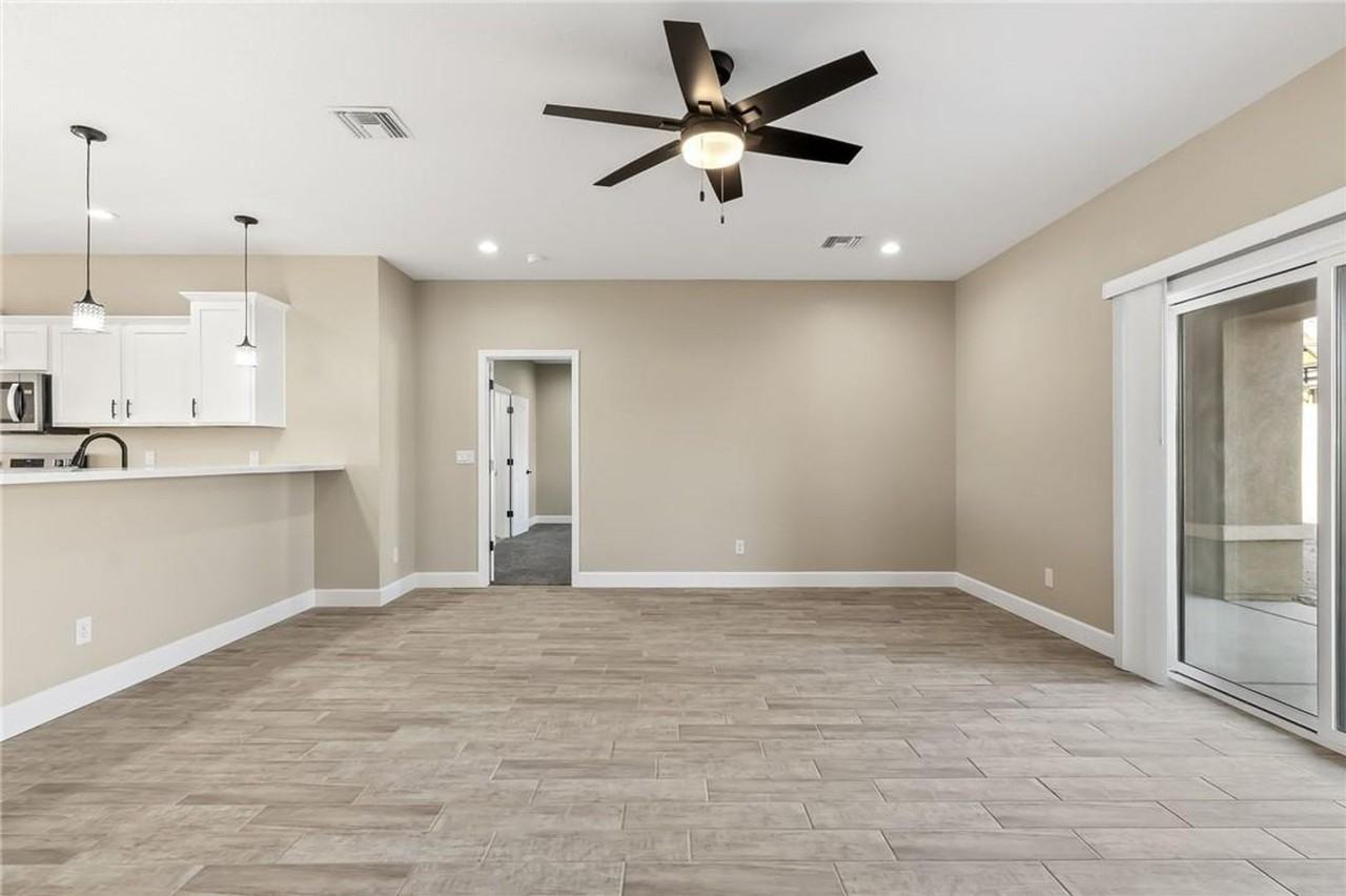 2207 E Hayden Way - Photo 7 of 21