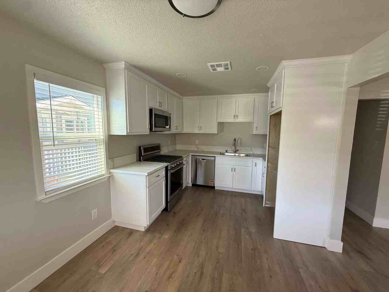 4001 Broadway - Photo 3 of 14