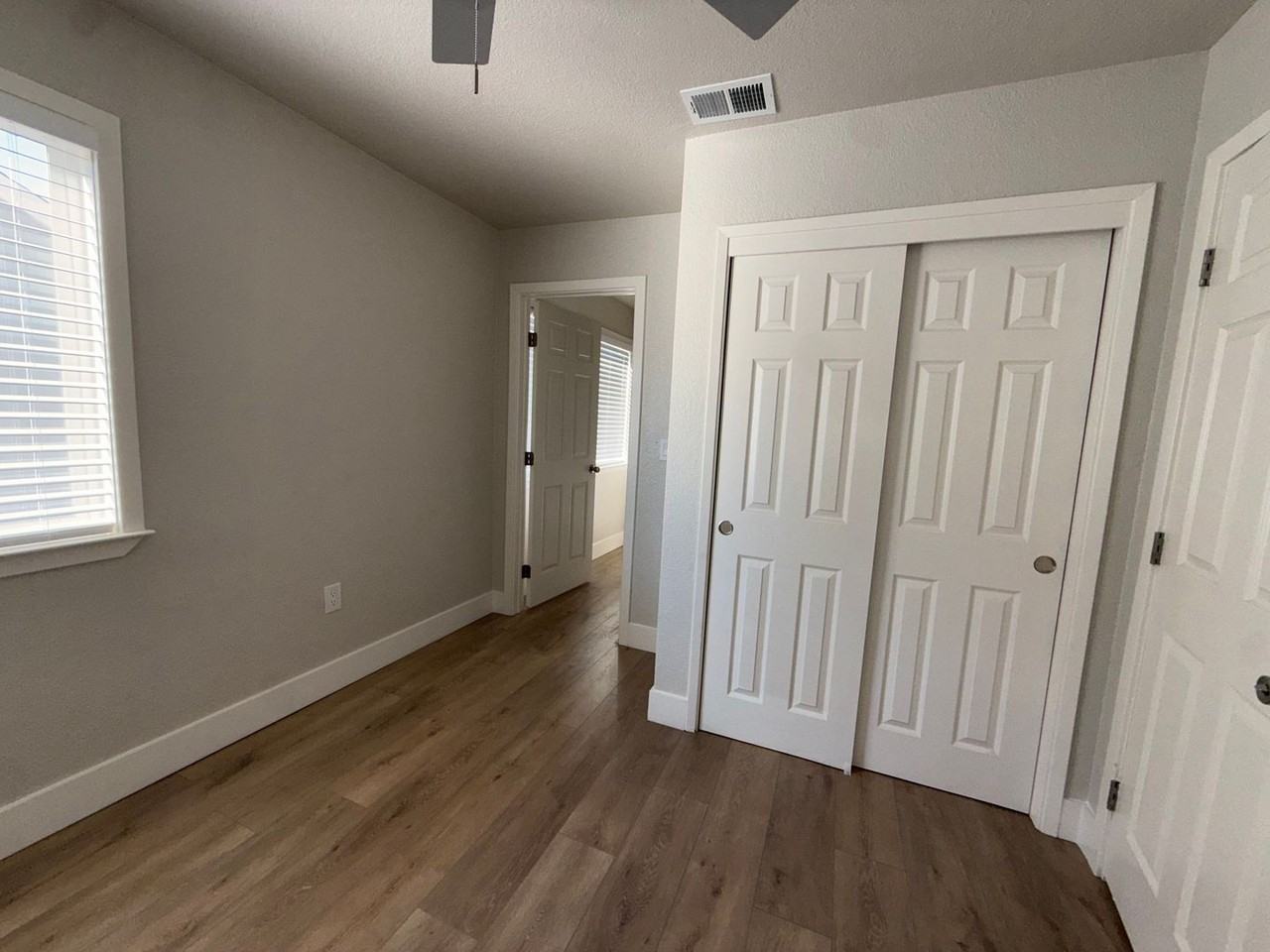 4001 Broadway - Photo 7 of 14