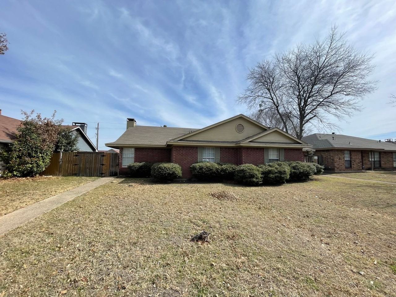 1722 Carrington Dr - Photo 2 of 13