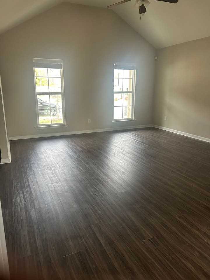 4535 Raleigh Dr - Photo 3 of 10