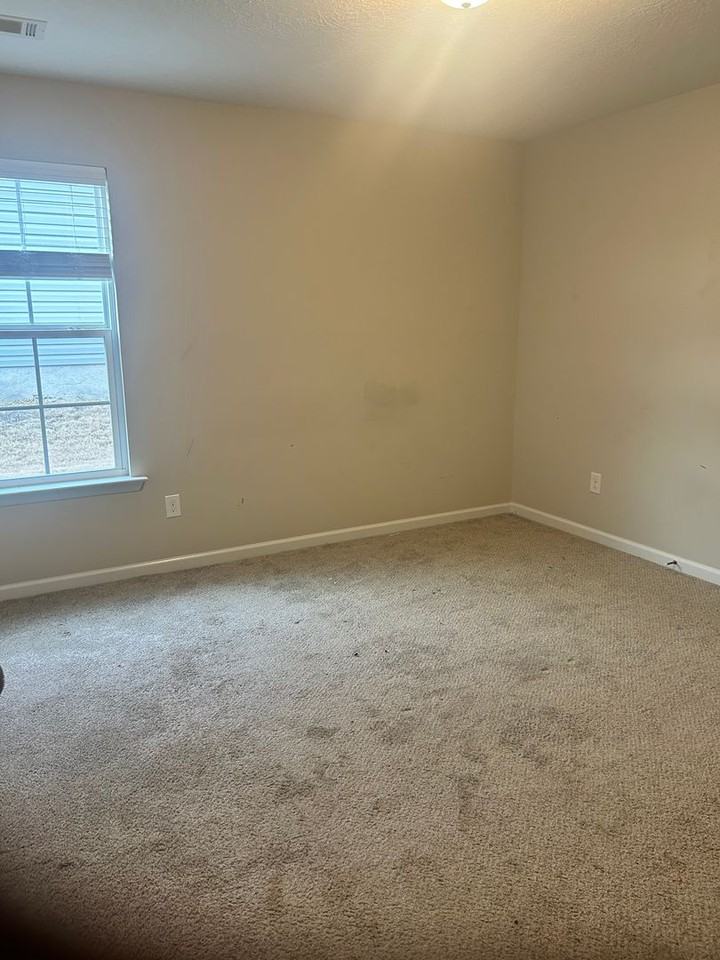 4535 Raleigh Dr - Photo 5 of 10