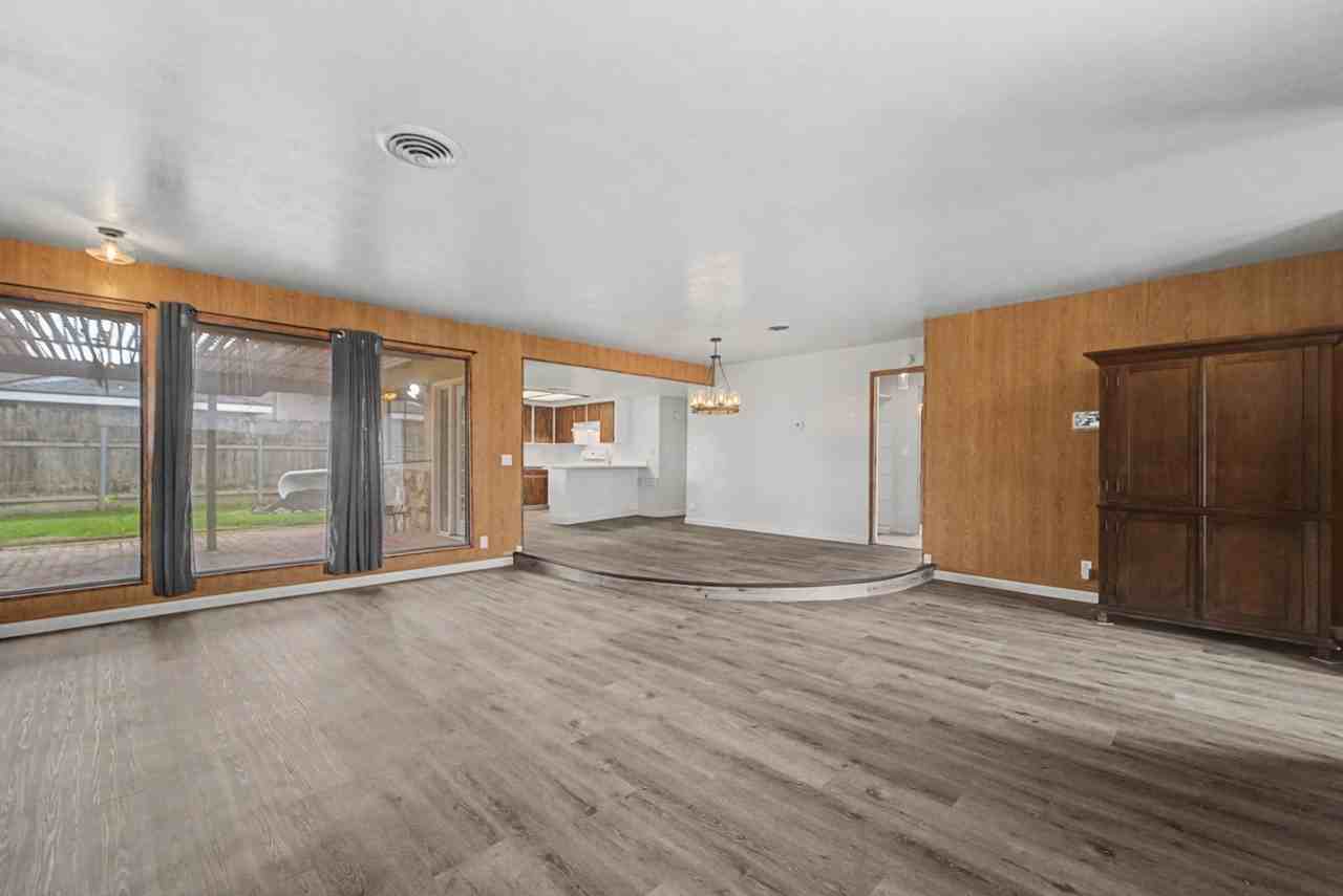 910 Teesdale Rd - Photo 4 of 20