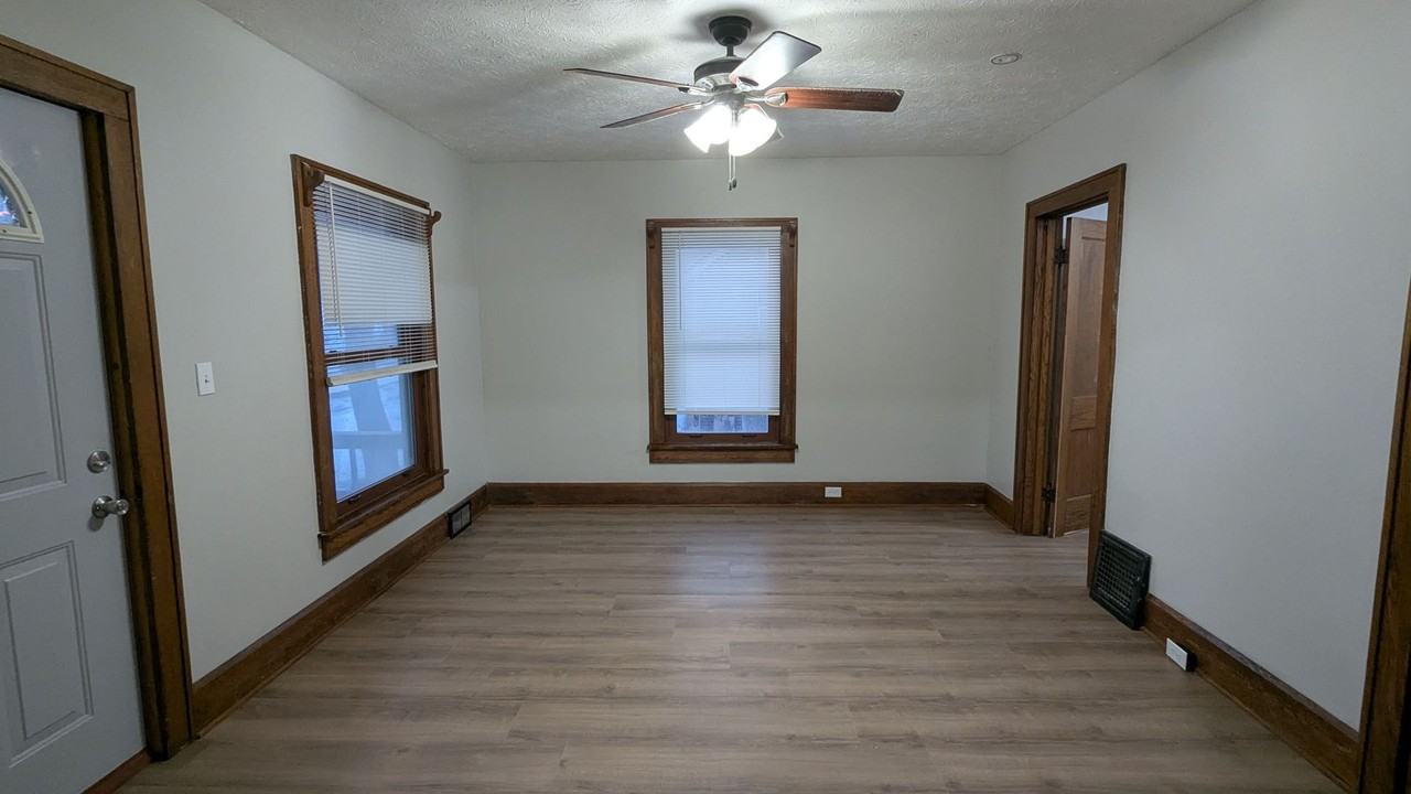 3237 State St Nw - Photo 5 of 38