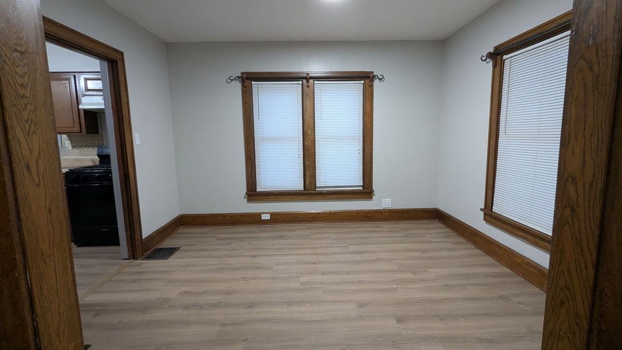 3237 State St Nw - Photo 7 of 38