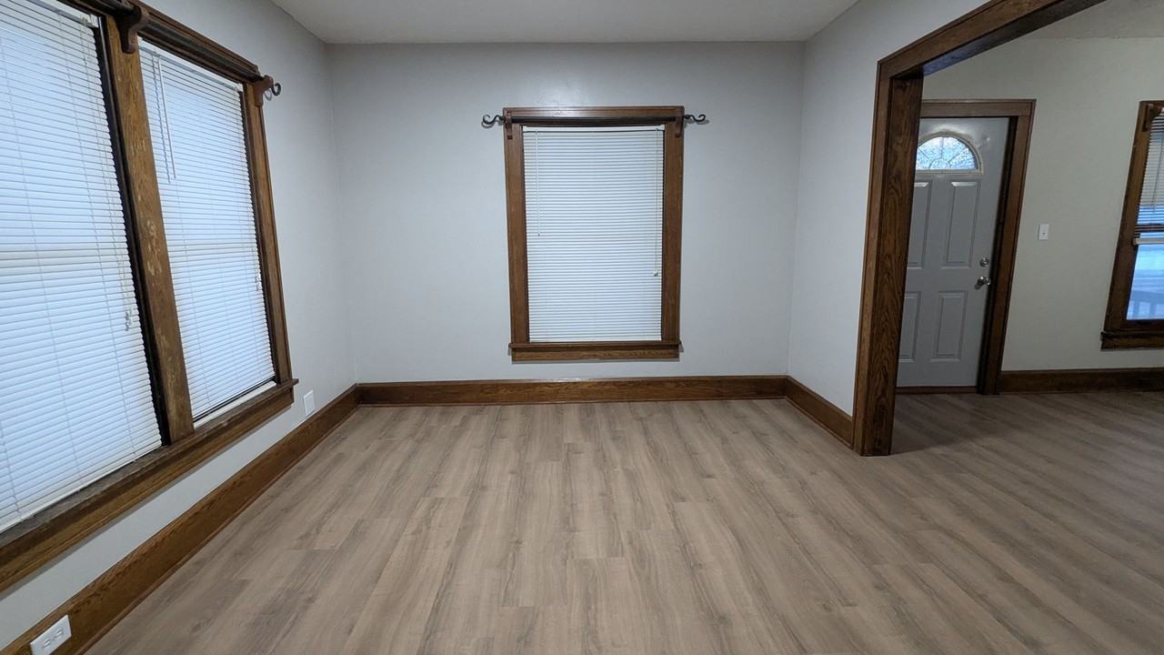 3237 State St Nw - Photo 5 of 49