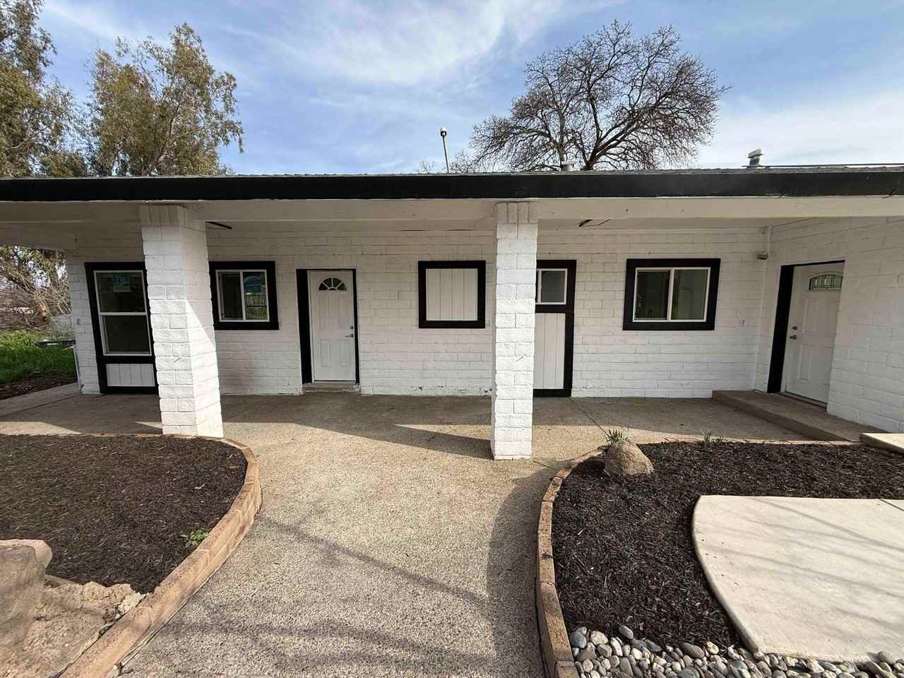 7024 Hazel Ave - Photo 2 of 19