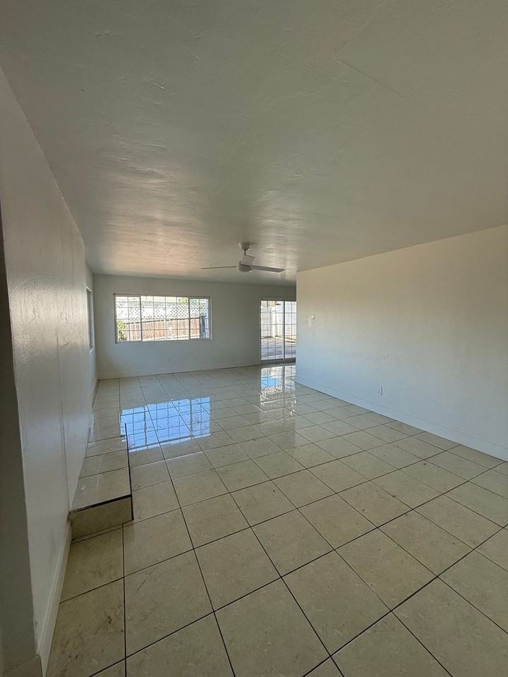 South 37th 4Plex - Photo 2 of 34