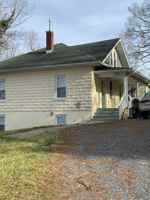 featured image of 215 N Lewis St