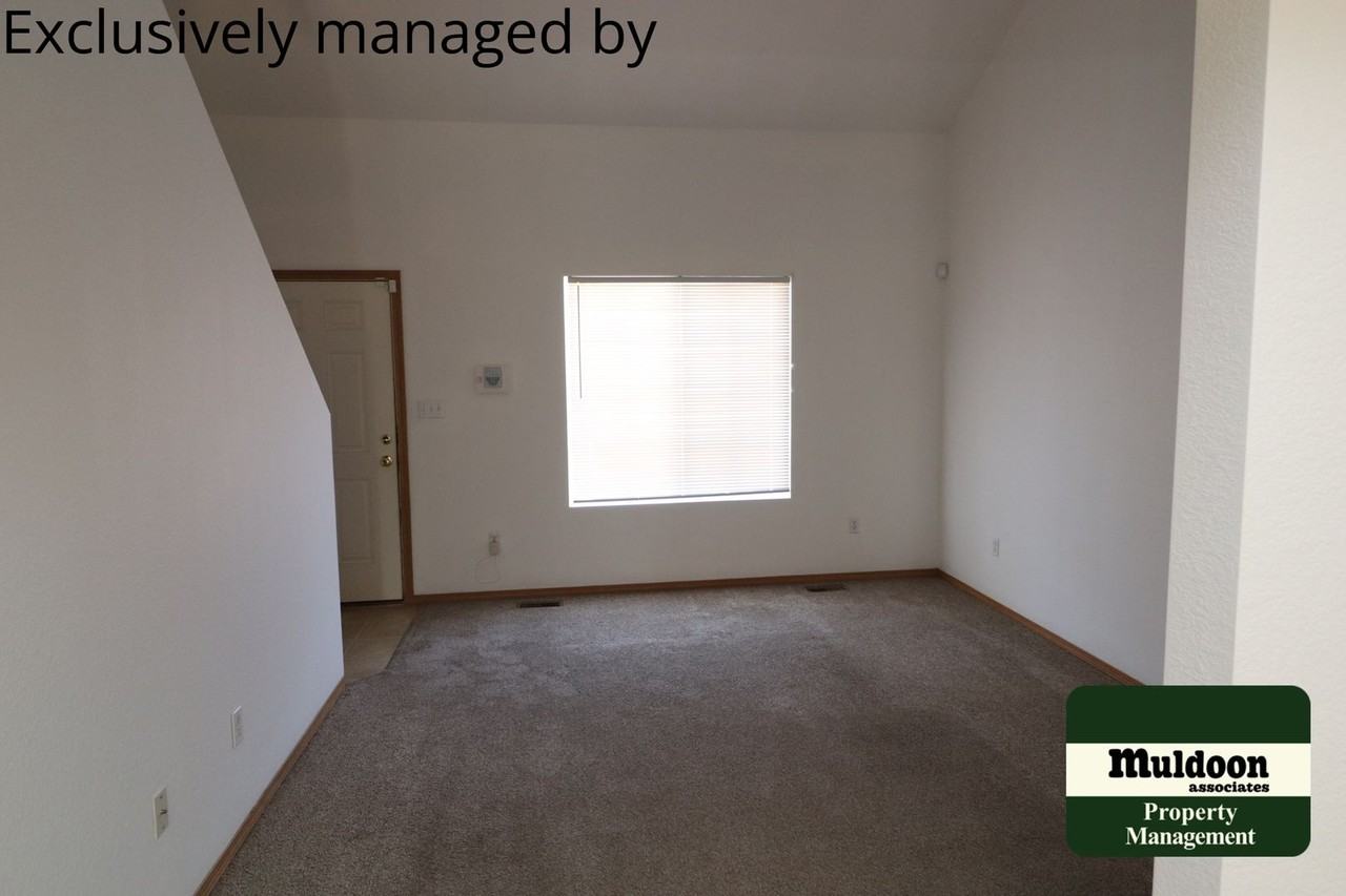 1116 Silverqueen Rd - Photo 2 of 10