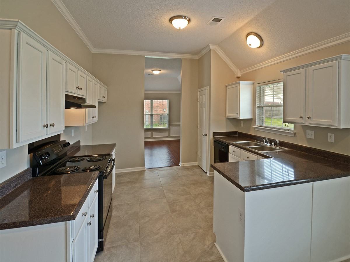 7031 Fernbank Ln - Photo 7 of 15