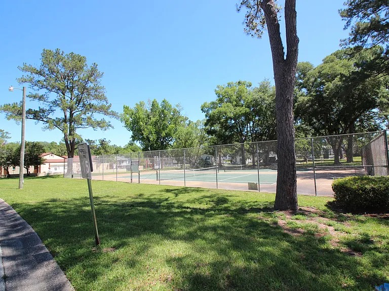 2567 Se 15th Ave #B - Photo 7 of 8