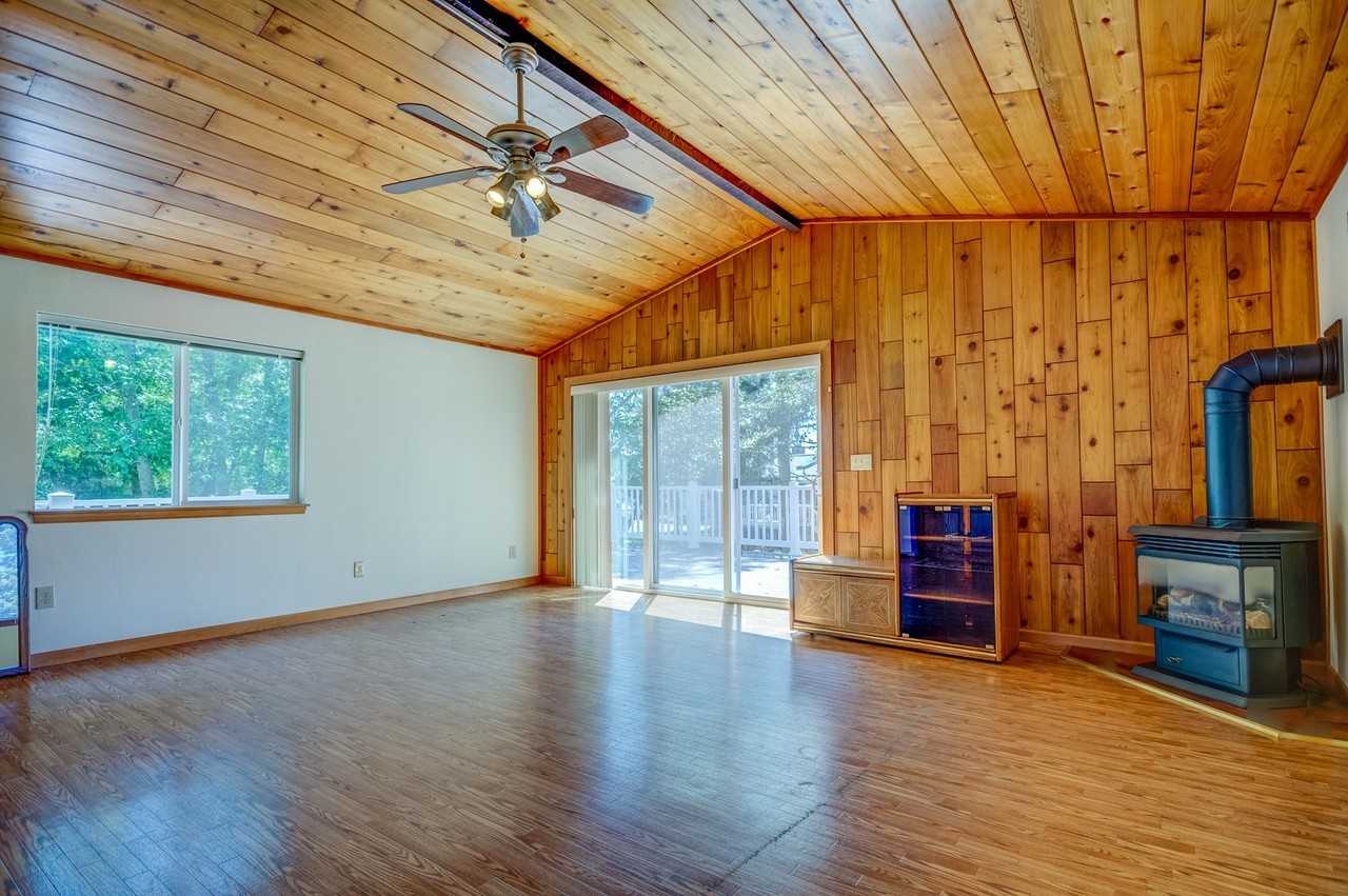 839 Hazzle Ct - Photo 5 of 12