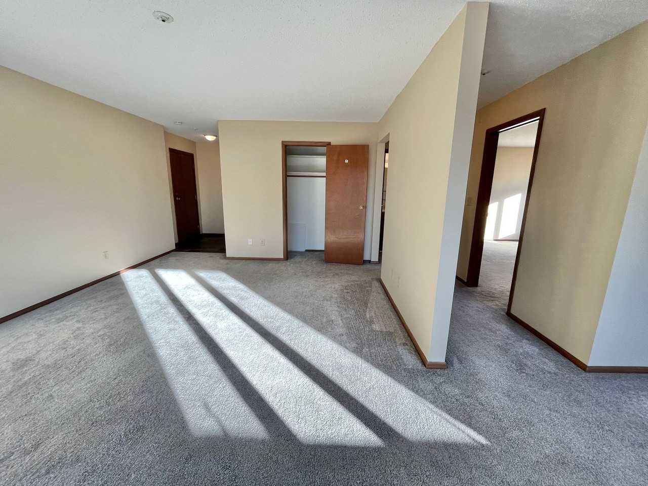 201 N Summit Ave Aaparments - Photo 5 of 17