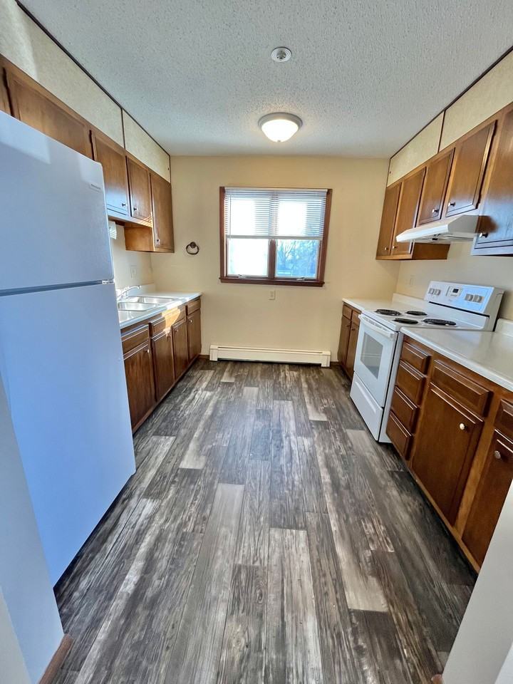 201 N Summit Ave Aaparments - Photo 6 of 17