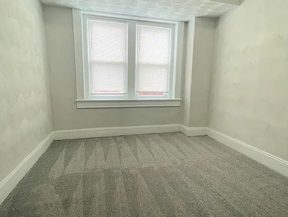 527 W 37th St #5 - Photo 6 of 12