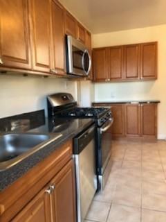 142 Walnut St. - Photo 4 of 24