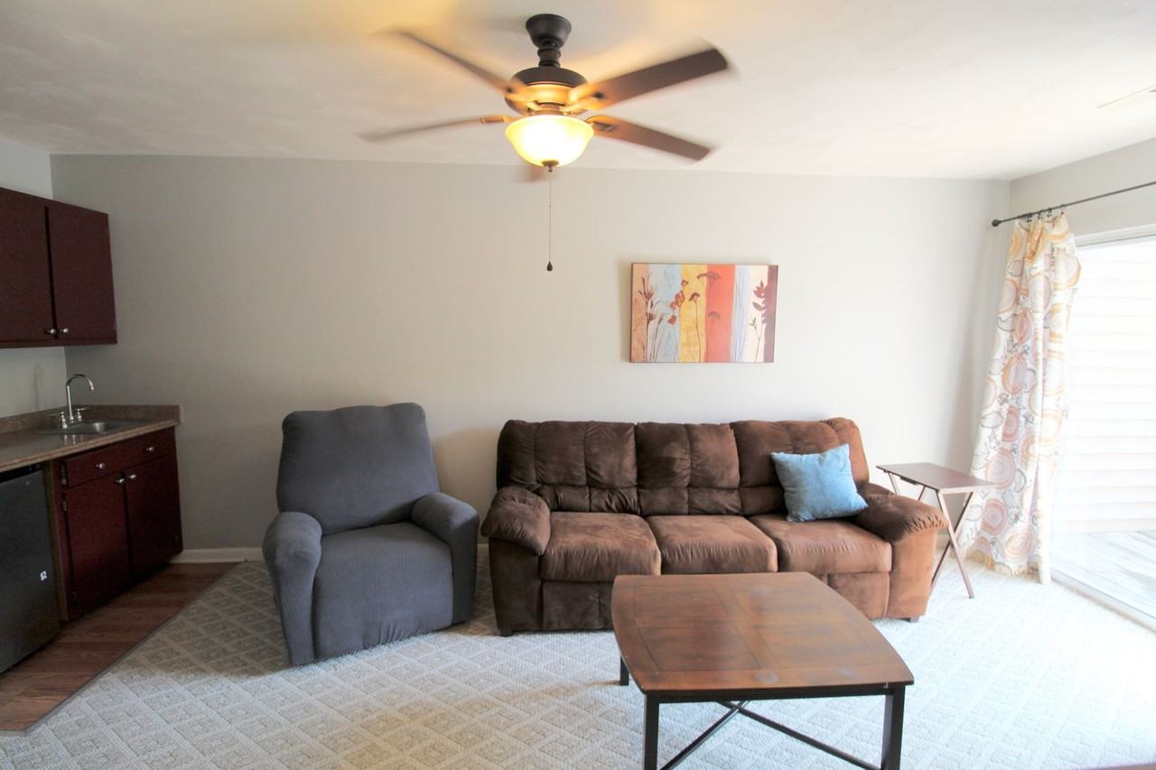 1452 Bradley Dr - Photo 3 of 19