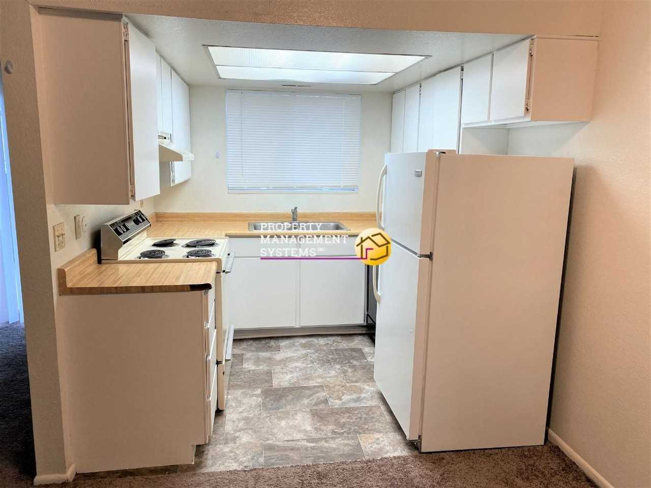 1042 E Quail Vista Ct #H - Photo 5 of 15