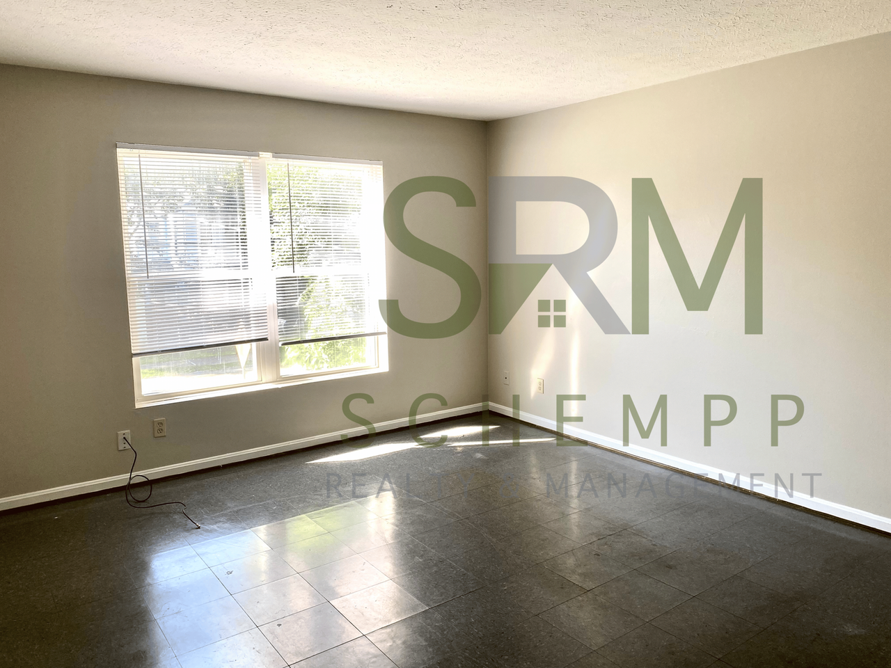 2409 Rowan St #3 - Photo 6 of 11